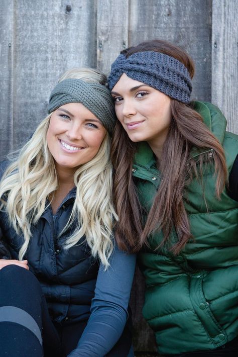 BANDED WINTER HEADBANDS | Fashionable & functional cold weather headbands featuring our signature no-slip design. Every headband purchased provides 3 meals for a child in need in Uganda. Winter Headband Outfit, Winter Camping Outfits, Cold Weather Outfits Winter, Cold Weather Hats, Headband Outfit, Winter Outfits Cold, Womens Fashion Casual Winter, Winter Dress Outfits, Winter Headbands