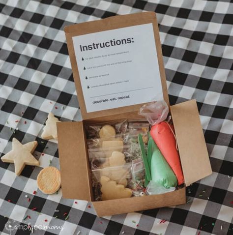 DIY Cookie Decorating Kit - Hello Sensible Cookie Decorating Kits To Sell, Christmas Cookie Kits Diy, Diy Christmas Cookie Decorating Kit, Cookie Decorating Kits Diy, Cookie Decorating Kits For Kids, Decorate Your Own Cookie Kit, Cookie Decorating Boxes, Christmas Cookie Decorating Kit, Diy Cookie Decorating Kit