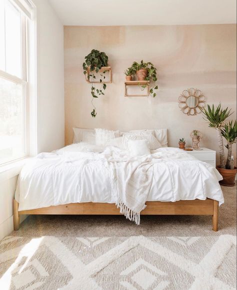 This boho bedroom wallpaper is the epitome of dreamy bedroom wallpaper.  This dreamy bohemian bedroom decor is a neutral woven and wooden boho furniture accent wall. This pastel wallpaper is bohemian and the perfect fit for a chill bohemian bedroom. boho bedroom ideas, boho wallpaper, dreamy wallpaper, dreamy boho bedroom. #dreamybedroom #dreamy #bohobedroom #bohodecor #bohemiandecor Boho Sisustus, Dekorasi Kamar Tidur, Dreamy Bedrooms, Design Del Prodotto, Decor Minimalist, Wallpaper Bedroom, Room Inspiration Bedroom, Room Ideas Bedroom, White Bedding