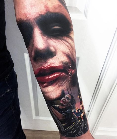 Photo by (eternalink) on Instagram | #tattoo #tattooed #tattooedgirls #uktta #inked #inkedlife #portrait #darkknight #darkart #joker #jokertattoo #gamerink #heathledger #batman #batmantattoo #hull #hulltattoo Ledger Joker Tattoo, Dark Knight Tattoo, Heath Ledger Joker Tattoo, Heath Ledger Tattoo, Tato Joker, Joker The Dark Knight, Joker Dark, Shen Long Tattoo, Dark Knight Joker