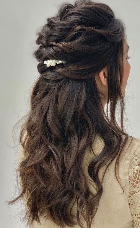 33 Amazing half up half down hairstyles for any occasion - braid half up, fishtail braids , half up half down hairstyles #hairstyle #halfup #braids #weddinghair #promhair Boho hairstyles Reception Hairstyles, Hair Style On Saree, Engagement Hairstyles, Half Up Half Down Hairstyles, Flowers In Her Hair, Open Hairstyles, Long Hair Wedding Styles, Indian Bridal Hairstyles, Front Hair Styles