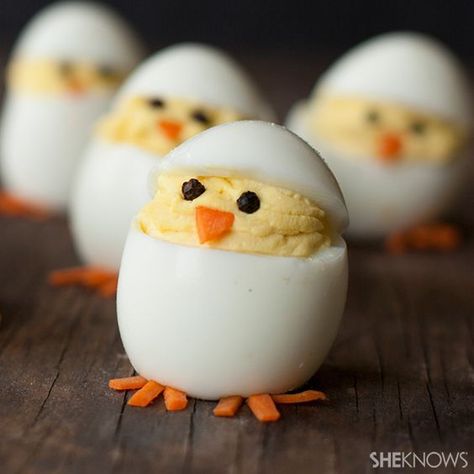 Chick Deviled Eggs Recipe, Animal Themed Food, Sommer Mad, Kreative Snacks, Easter Appetizers, Easter Menu, Easter Brunch Food, Deviled Eggs Recipe, Easy Food Art