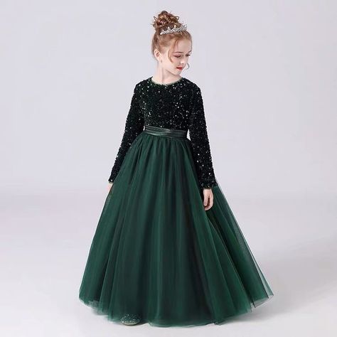 Model Rok, Tulle Flower Girl, Bucket Bags, Girls Christmas Dresses, Flower Girl Dresses Tulle, Clothing Catalog, Dresses Ideas, Junior Bridesmaid Dresses, Junior Bridesmaid