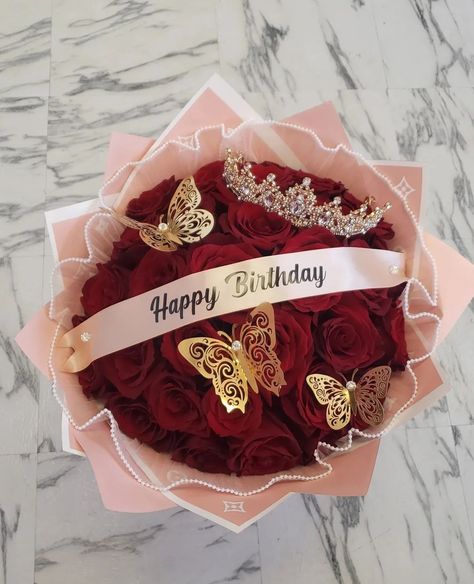 Biethday bouquet #birthdaybouquet #happybirthday #birthdaybouquets #happybirthday #felizcumpleaños #ramobuchon Rose Bouquet For Boyfriend, Flower Bouquet Happy Birthday, Happy Birthday Roses Bouquets, Birthday Roses Bouquet, Birthday Ramos, Boyfriend Bouquet, Happy Birthday Flower Bouquet, Ramo Ideas, Happy Birthday Bouquet