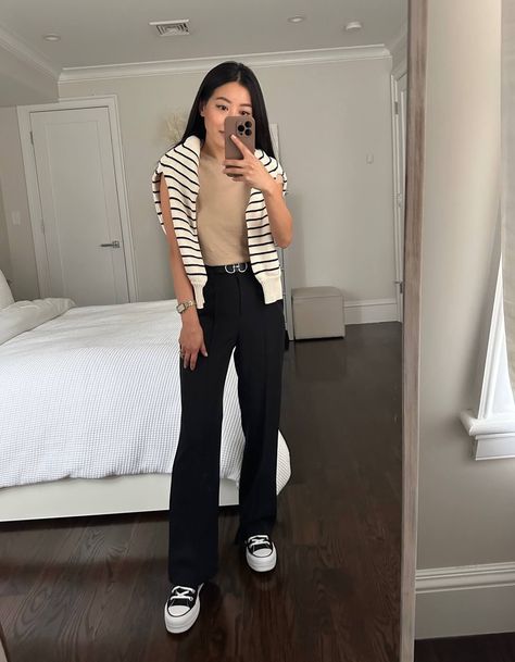 how to style black platform converse with trousers // trousers + sneakers outfit Converse With Trousers, Black Trousers Outfit Winter, Trousers And Sneakers Outfit, Black Platform Converse Outfit, Black Jeans Outfit Casual, Black Trouser Outfit, Black Platform Converse, Trousers Outfit Casual, Black Trousers Outfit