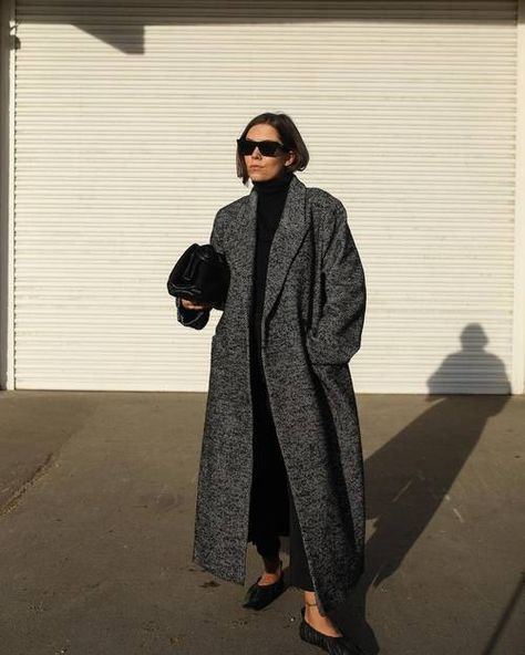 Oversized Coat Street Style, Herringbone Coat Outfit, Herringbone Coat Women, Oversized Coat Outfit, Fitness Wallpapers, Best Salt, Mango Coats, Fitness Wallpaper, Herringbone Coat