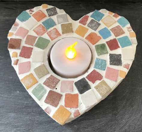 Beautiful Do-It -Yourself mosaic craft tealight holder kit - relaxing, tactile, fun and so satisfying!  Each kit contains all you need to make a practical addition to your homeware including colourful random selection, easy to cut stone mosaic tesserae, a sturdy wooden base, and simple, user-friendly instructions.  These are suitable projects for beginners; adults and children alike, age 10+ (younger children may be able to manage with adult assistance). No special tools are required. This is a Mosaic Gift Ideas, Easy Mosaic Projects For Beginners, Mosaic Designs Easy, Venecitas Ideas, Mosaic Projects For Beginners, Mosaic Ideas Beginner, Easy Mosaic, Mosaic Candle Holders, Mosaic Candle