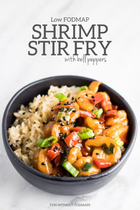 Spice up supper with this easy low FODMAP Shrimp Stir Fry with Bell Peppers. It's quicker than takeout and comes without the FODMAPs! | funwithoutfodmaps.com | #lowfodmap #fodmapfriendly #stirfry #shrimp #supper #glutenfree Low Fodmap Broccoli Recipes, Low Fodmap Shrimp, Stirfry Shrimp, Fodmap Dinner, Fodmap Meals, Easy Low Fodmap, Fod Map, Fodmap Recipes Dinner, Low Fodmap Recipes Dinner