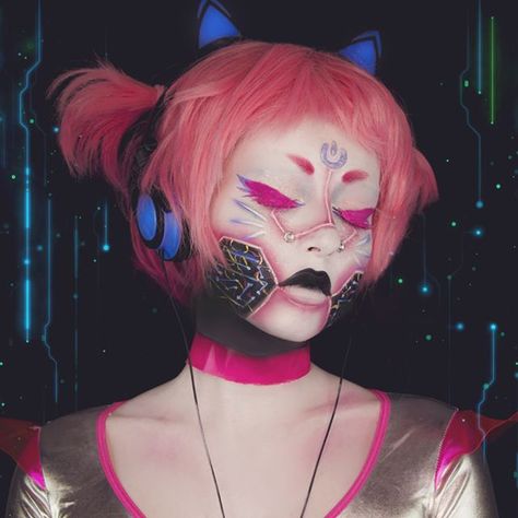 Is she human?  @anzujaamu wears our Glowing Cat Ear Headphones in her look for the NYX cosmetics face awards! Be sure to check out the full youtube video on her channel ✨  Want your own pair of headphones? Link in bio to shop it! Or go to www.juku.store/cat-headphones Cyberpunk Makeup, Alien Makeup, Face Awards, Space Makeup, Punk Makeup, Makeup Drawing, Special Fx Makeup, Cool Makeup Looks, Doll Makeup