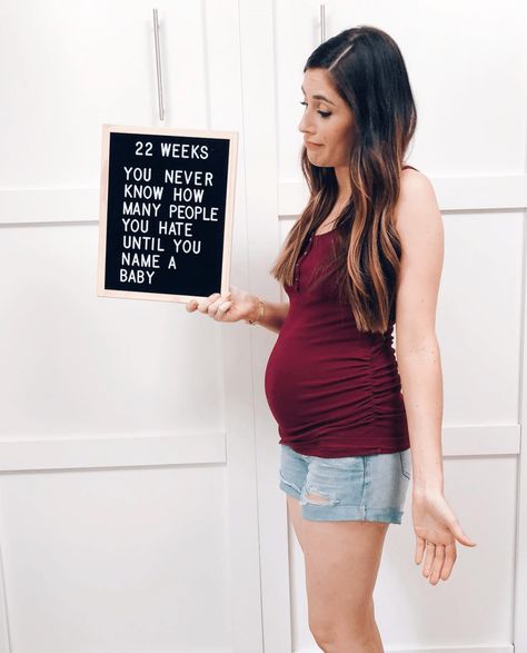 Week 22 Pregnancy Bump Date Baby Bump Quotes, Bump Quotes, Baby Bump Progression, Pregnant Bump, 22 Weeks Pregnant, Twin Pregnancy Announcement, Bump Pictures, Pregnancy Bump, Pregnancy Info