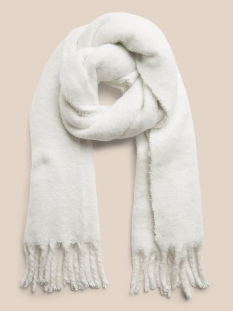 Oversized Fuzzy Scarf | Banana Republic Cute Winter Scarf, Building Wardrobe, Scarf Aesthetic, Fluffy Scarf, Fuzzy Scarf, Scarves Winter, Cute Scarf, Thick Scarf, Big Scarf