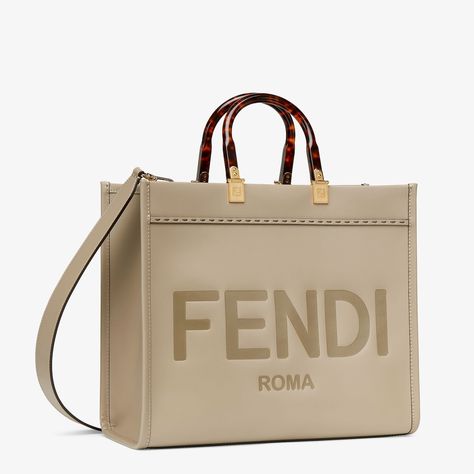 Fendi Sunshine Medium, Fendi Sunshine, Fendi Tote Bag, Fendi Tote, Fendi Handbag, Luxury Purses, Tone On Tone, Medium Tote, Shoulder Tote Bag