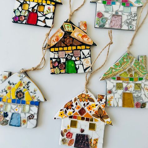 Unique Mosaic Gifts | Pretty Little Mosaics Mosaic Craft Ideas, Broken China Mosaics, Mosiacs Projects Diy, Mosaic Magnets, Garden Mosaic Projects, Mosaic Houses, Diy Mosaic Projects, Mosaic Ornaments, Recycled Design