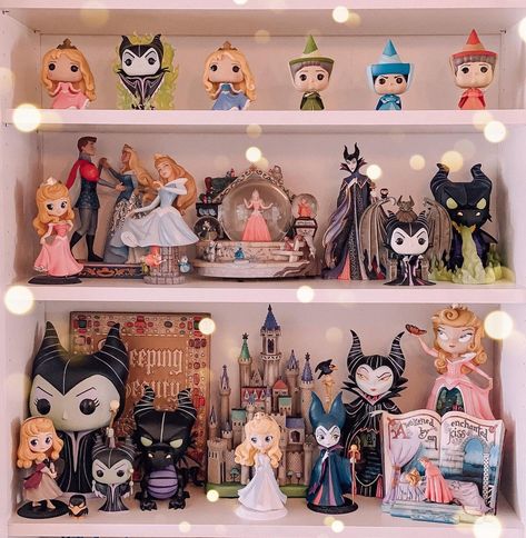 RaeRae | Disney Collector on Instagram: “Happy Shelfie Sunday! Here is my Sleeping Beauty collection, so far. I’m thinking I might need to expand it to another shelf soon. What…” Disney Shelf, Funko Pop Shelf, Disney Display, Funko Pop Shelves, Disney Funko Pop, Funko Pop Display, Movies Characters, Disney Collector, Spiderman Party