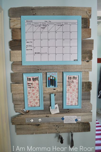 20 Command Center Ideas to Inspire - unOriginal Mom Chalkboard Command Center, Family Organization Wall, Command Center Ideas, Family Command Centers, Home Decor For Apartments, Diy Command Center, Decor For Apartments, Command Centers, Diy Home Decor For Apartments