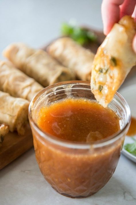 Frozen egg rolls from Trader Joes + Homemade Duck Sauce that comes together in literally 2 minutes. This sauce is ridiculously good. I’m thinking it is going to make the best (and easiest) Su… Homemade Duck Sauce, Duck Sauce Recipe, Egg Roll Sauce, Sauce For Eggs, Chinese Sauce, Roasted Duck Recipes, Best Sauce Recipe, Asian Dipping Sauce, Wonton Recipes