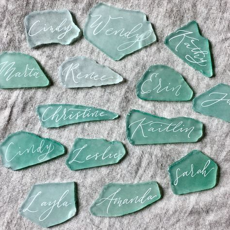 Wedding Beach Decor, Vintage Beach Wedding, Strand Decor, Beach Table Decorations, Sea Glass Wedding, Beach Wedding Tables, Beach Wedding Decorations Reception, Card Table Wedding, Glass Beach