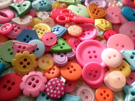 Buttons Aesthetic, Craft Aesthetic, Diy Bracelets How To Make, Candy Buttons, Homemade Bracelets, Make Your Own Card, Card Making Supplies, Super Yummy, Button Crafts