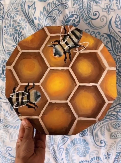 Honey bee on honeycomb wall hanging painting Bee And Honeycomb Painting, Honeycomb Painting Acrylic, Beehive Painting, Honeycomb Painting, Honey Bee Painting, Vinyl Record Painting, Record Decorations, Painted Records, Vinyl Paintings