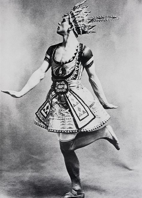 Vaslav Nijinsky in costume designed for the Ballets Russes production Le Dieu Bleu by Leon Bakst, c. 1912) Vaslav Nijinsky, Bert Stern, Paul Poiret, Australian Ballet, Ballet Russe, Anna Pavlova, Vintage Ballet, Ethno Style, Robert Mapplethorpe