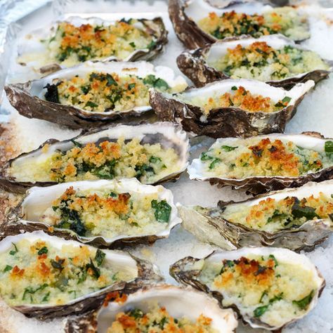 Baked Oyster Recipes, Olive Appetizer, Oyster Stew, Oysters Rockefeller, Grilled Oysters, Oyster Recipes, Fried Oysters, Shellfish Recipes, Seafood Dinner