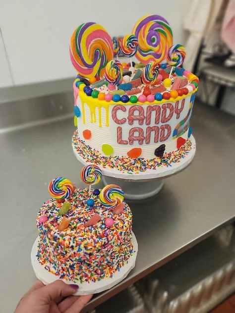 Candyland Theme Food, Candy Land Smash Cake, Candyland Smash Cake, Candy Land Cookies, Candyland Cake Ideas 1st Birthdays, Candyland Birthday Party Cake, Candyland Cake Ideas, Candy Land Cake Ideas, Candy Themed Birthday Party Ideas