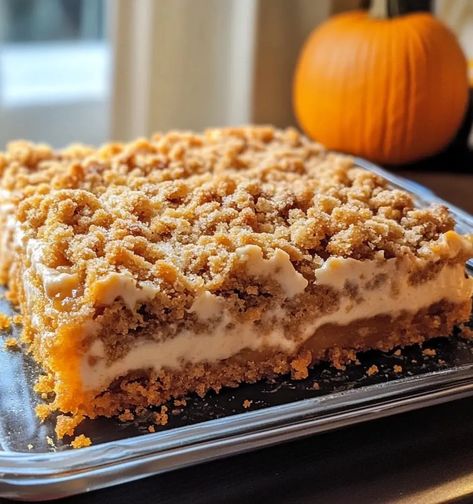 Gooey Pumpkin Crumble Cake | Homemade Recipes Pumpkin Crumble Cake, Pumpkin Crumble, Old Fashioned Chocolate Pie, Sour Cream Scones, Crumble Cake Recipe, Comfort Desserts, Crumble Cake, Homemade Pumpkin Puree, Spice Cake Mix