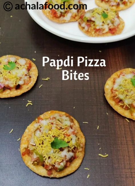 Naan Bites Recipes, Continental Snacks, Evening Tea Snacks, Bread Cheese Balls, Cheese Bread Balls, Pizza Bites Recipe, Bread Balls, Cheese Balls Recipe, Cheesy Appetizer