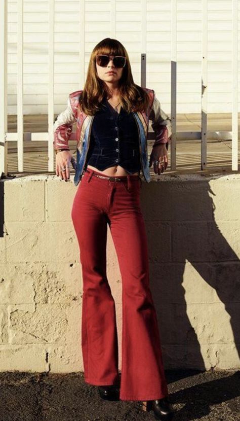 70 Bell Bottoms Outfits, Pretty 70s Outfits, 70s Rock And Roll Outfits, Fun 70s Outfits, 70s Vibes Outfit, 70s Outfits Women Dress, 1970s Bell Bottoms Outfit, Red Disco Outfit, 60s 70s Fashion Women