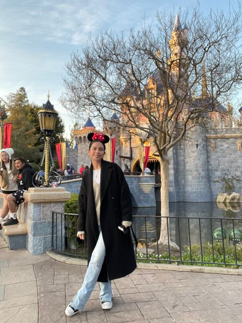 Winter Hongkong Outfit, Tokyo Disneyland Winter Outfit, Hongkong Disneyland Outfit Winter, Magic Kingdom Outfit Winter, Tokyo Disneyland Outfit Winter, Disneyland Tokyo Outfit, Disneyland Japan Outfit, Disney Outfits January, Disney Tokyo Outfit