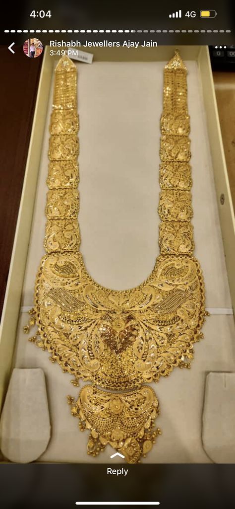 Raani Haar Gold Jewellery Designs, Gold Set Design, Summer Wedding Jewelry, Lawn Designs, Indian Gold Necklace Designs, Fashion Jewelry Necklaces Gold, Aari Design, Gold Pendent, Aesthetic Gold