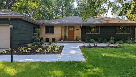 Mid Century Modern Landscape Design Modern Curb Appeal Landscaping, Modern Landscape Front Yard, Mid Century Modern Landscape Front Yard, Mid Century Modern Curb Appeal, Midcentury Landscaping, Modern Curb Appeal, Mid Century Modern Landscape, Mid Century Modern Landscaping, Mid Century Landscaping