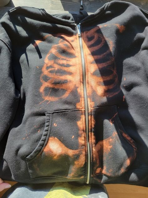 #skeleton #grunge #emo #bleach #diy #aesthetic #loner #hoodie #zip-up #skeletonhoodie #diy skeletonhoodie #grungeskeletonhoodie Bleach Tie Dye Skeleton, Skeleton Shirt Aesthetic, Skeleton Sweater Zip Up, Bleached Hoodie Diy Ideas, Bleach Designs On Shirts Grunge, Bleach Zip Up Hoodie, Grunge Hoodie Outfit, Skeleton Hoodie Aesthetic, Bleach Diy Shirt Ideas