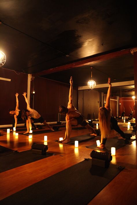 Candle Light Yoga, Dark Yoga Studio, Dark Yoga Room, Hot Yoga Class Aesthetic, Candlelit Yoga, Yoga Class Aesthetic, Hot Yoga Room, Yoga Studio Aesthetic, Candlelight Yoga