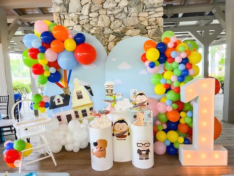 Lizeidy Balloons & Events – Fabulous. Fun. Fresh. Up 1st Birthday Theme, Up Themed Birthday Party Pixar, Up Themed Baby Shower Ideas, Up Birthday Party Theme Disney, Up First Birthday Party, Up Themed Party, Groovy One First Birthday, Movie Birthday Theme, Up Birthday Party