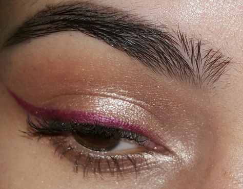 Prom Makeup Maroon Dress, Simple Burgundy Makeup, Burgundy Silver Makeup, Burgundy Eyeliner Brown Eyes, Burgundy Eyeliner Looks, Burgundy Makeup Look For Prom, Maroon Makeup Looks For Prom, Maroon Eyeshadow Looks, Berry Eyeliner