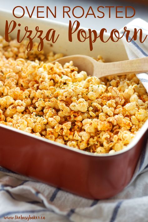 This Oven Roasted Pizza Popcorn is flavoured with Italian spices and sharp cheese, and makes a great snack or edible gift! Popcorn Seasoning Recipes, Popcorn Dessert, Flavored Popcorn Recipes, Pizza Popcorn, Popcorn Recipes Easy, Popcorn Toppings, Savory Popcorn, Spiced Popcorn, Popcorn Snacks