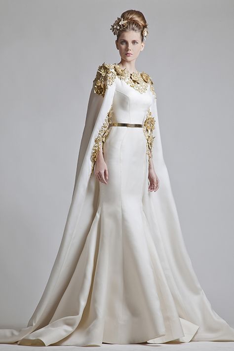 Krikor Jabotian, Gaun Abad Pertengahan, فستان سهرة, Cape Dress, Gorgeous Gowns, Fesyen Wanita, Beautiful Gowns, Fancy Dresses, Dream Dress