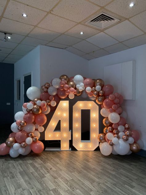 4ft light up numbers with balloon garland at a venue in Sidcup Number Marquee Balloons, Light Up Numbers With Balloons, Light Up Numbers, Sweet 13, Island Birthday, 40th Birthday Balloons, Sweet 16 Centerpieces, African Skies, 18th Bday