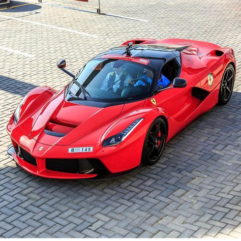 LaFerrari in Dubai Ferrari Laferrari Aperta, Ferrari 2017, Alfa Cars, Laferrari Aperta, White Ferrari, Upcoming Cars, Ferrari Laferrari, Lamborghini Cars, Exotic Sports Cars