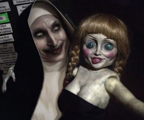 valak the demon nun 🔵 on Instagram: “#selfie with my bestie❤️👭 love her so much, you are honestly the best #sister👭👭 #thenun #annabelle #sistersquad #bestie #sisterselfie💖💖” Demon Nun, Bestie Love, Free Green Screen Backgrounds, Funny Lock Screen Wallpaper, Black Hd Wallpaper, Creepy Core, Movie Horror, The Nun, Scary Funny