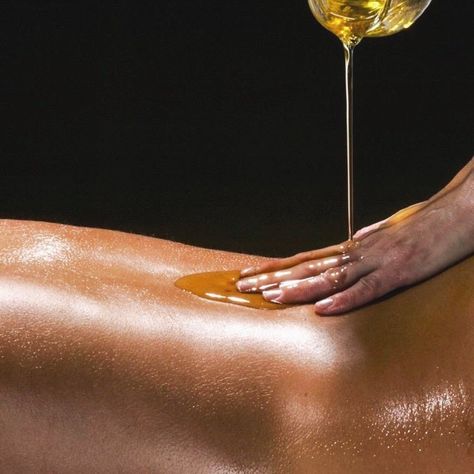 This Ayurvedic Detox Massage Is Trending — Here's Why Equine Massage, Relax Massage, Ayurvedic Skin Care, Ayurvedic Massage, Ayurvedic Oil, Tissue Types, Clary Sage Essential Oil, Body Sweat, Sage Essential Oil