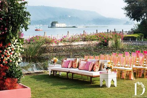 Wedding Seating Ideas To Make Your Guests Experience Memorable! Guest Seating Ideas, Wedding Seating Ideas, Devika Narain, Floral Decor Wedding, Seating Arrangement Wedding, Ultimate Wedding Planning Checklist, Staircase Styles, Summer Wedding Decorations, Seating Ideas