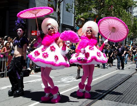 Pride Celebration, San Francisco Photos, Gay Pride Parade, Cute Celebrity Couples, Pride Parade, 40th Anniversary, Celebrity Couples, Gay Pride, Bay Area