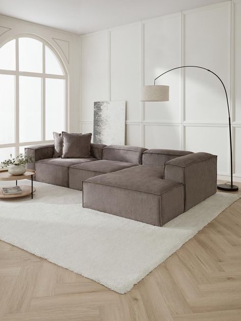 Minimal Couch, Condo Bedroom, Modular Sofa Design, Modul Sofa, Beige Sofa, Decor Home Living Room, Living Room Inspo, Couches Living Room, Lounge Sofa