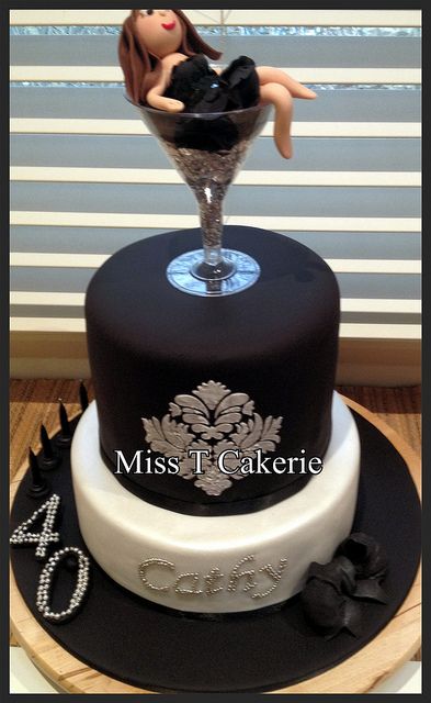 40th Birthday Cake , Love this but I would remove the lady off the top and add glitter numbers in 40. Makes is more Posh!! 40birthday Cake Women, 37th Birthday Cake For Women, 40th Birthday Cake, 18th Cake, 40th Cake, Tiered Cakes Birthday, 21st Cake, 50th Cake, 40 Birthday