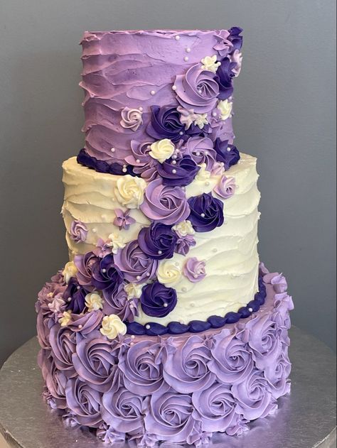 Purple Quince Cake Ideas, Purple Tiered Cake, Lilac Quinceanera Cake, Purple Sweet 16 Ideas, Purple Sweet 16 Cakes, Purple Foods For Party, Heart Meanings, Sweet 16 Party Planning, Debut Cake