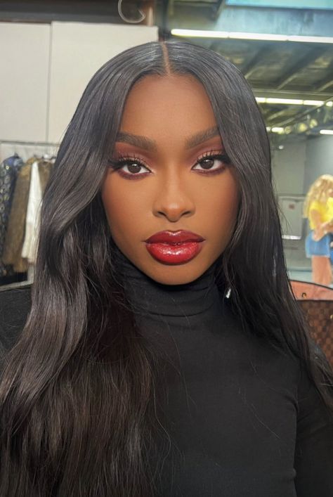 Coco Jones Source on X Coco Jones, Sultry Makeup, High Fashion Makeup, Soft Glam Makeup, Estilo Hip Hop, Creative Hairstyles, Makeup For Black Women, Wig Styles, Glam Makeup