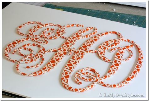 How to Make a Large Monogram The Easy Way Deco Originale, Creation Deco, Hang On, Class Ideas, Crafty Projects, Crafty Craft, Kirigami, Crafty Diy, Craft Time