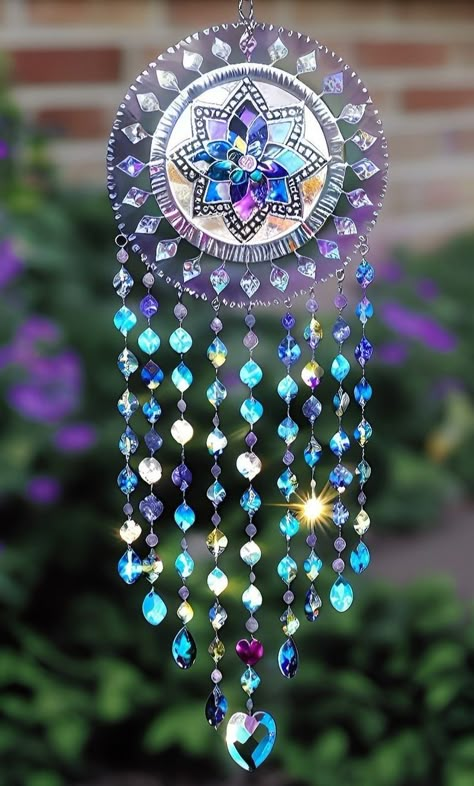 Crystal Room Decor, Crystal Suncatchers Diy, Dreamcatcher Wallpaper, Beautiful Scenery Photography, Sparkle Wallpaper, Crystal Goddess, Crystal Figurines, Crystal Suncatchers, World Pictures